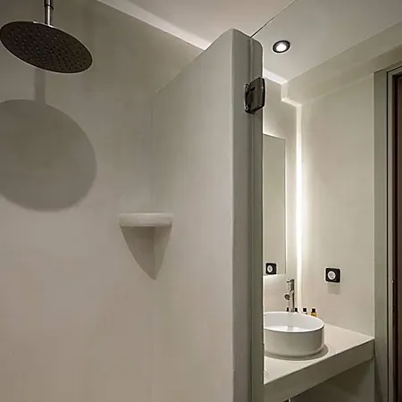 Makava Your Luxe Urban Sanctuary